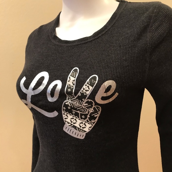Old Navy Long Sleeve Thermal Top Womens Medium Love Peace Mitten Charcoal Grey - Picture 11 of 13